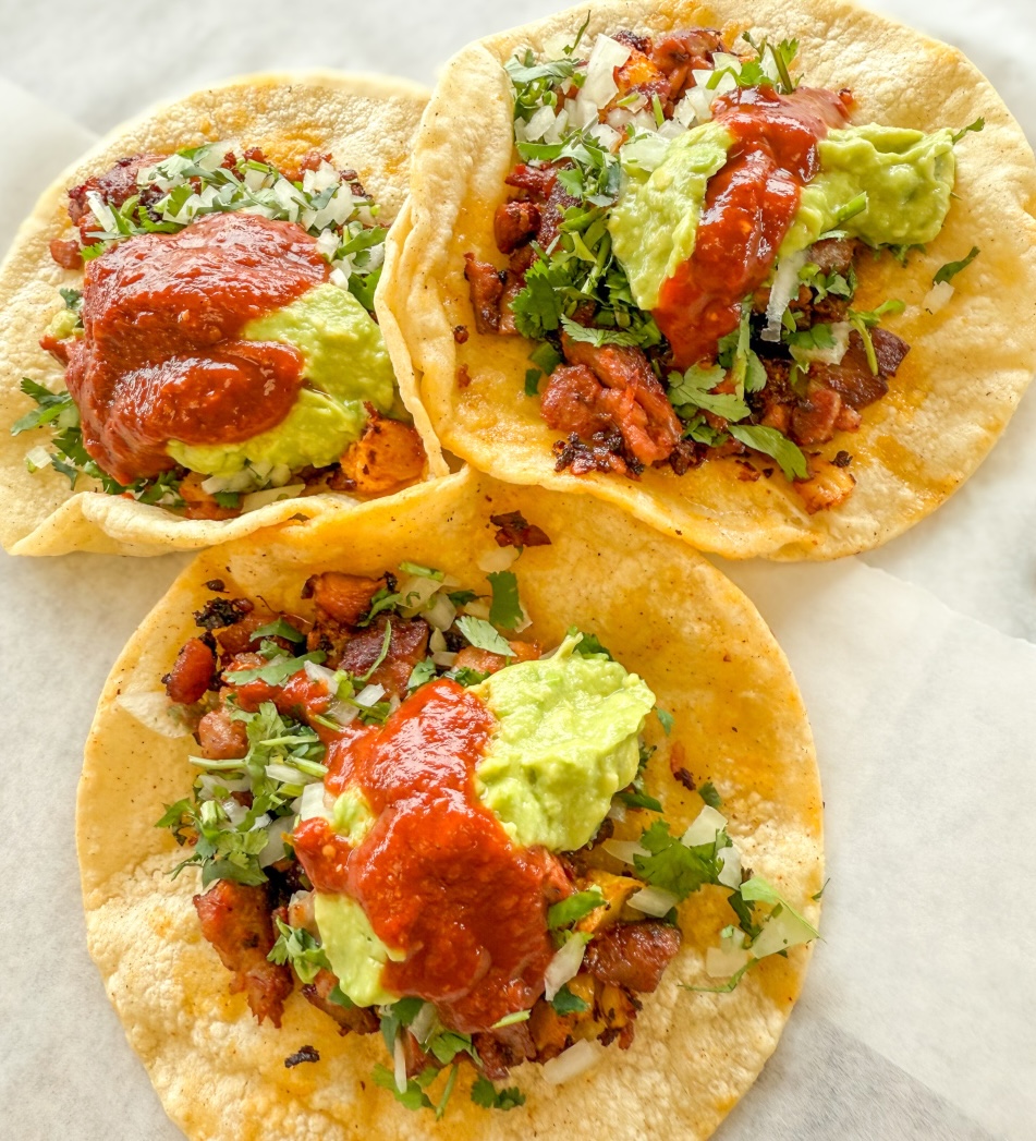 3 al pastor tacos